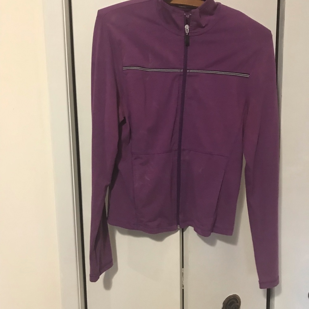 Be Inspired Ladies Activewear Top, Size small. $5.00 AS AN ADD ON